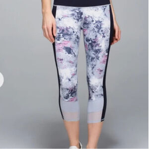 Lulu Lemon Floral Printed Tight 3/4 Length